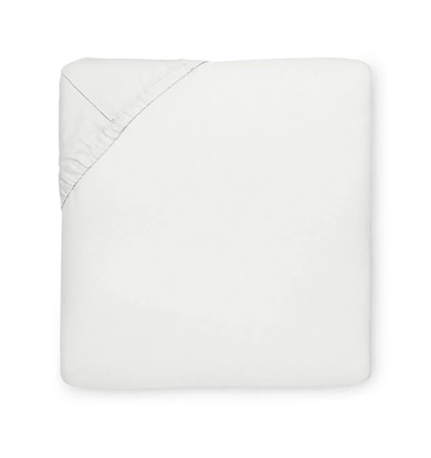 Image of Sferra Sereno fitted sheet in color Ivory.