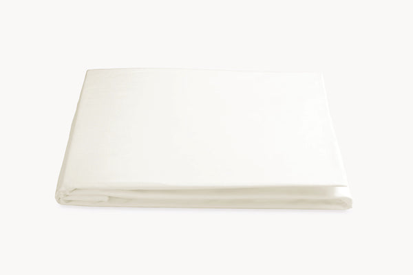 Photo of the Sierra | Low Profile Fitted Sheet ensemble.
