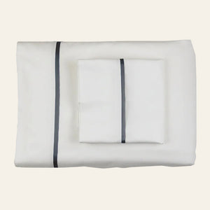 Photo of the Silk Trim | Sheet Set ensemble.