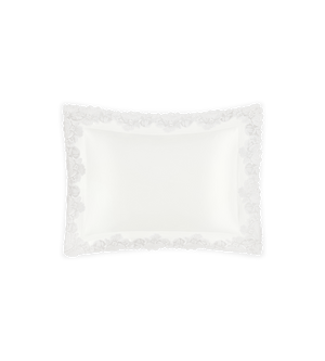 Photo of the Virginia Silk Pillowcase ensemble.