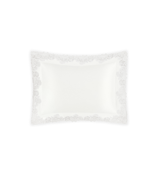 Photo of the Virginia Silk Pillowcase ensemble.