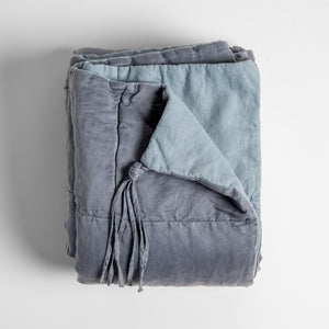 Photo of the Taline | Blanket ensemble.