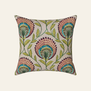 Photo of the Tavus | Pillow ensemble.