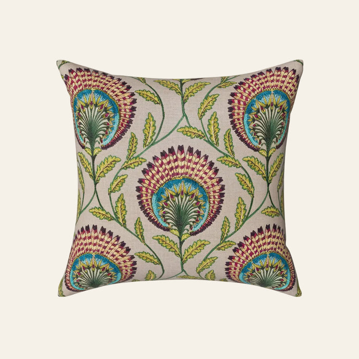 Photo of the Tavus | Pillow ensemble.