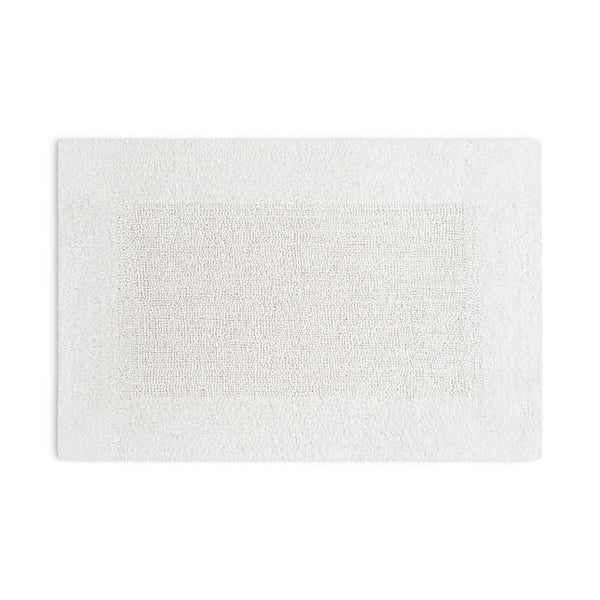 Photo of the Viana Bath Mat ensemble.