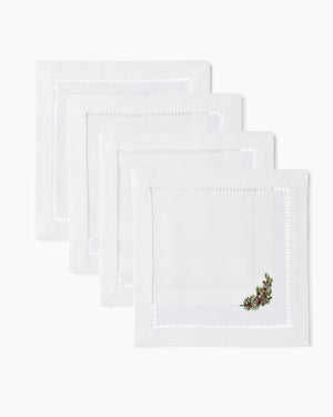 Photo of the Wreath Snow Cocktail Napkins ensemble.