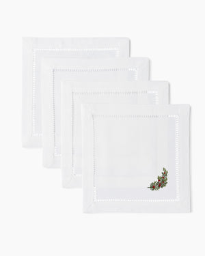 Photo of the Wreath Snow Cocktail Napkins ensemble.