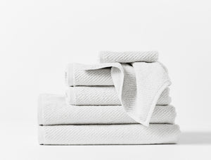 Photo of the Air Weight | 6-Piece Towel Set ensemble.
