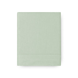 Photo of the Maia Flat Sheet ensemble.