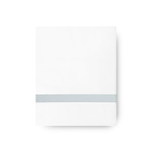 Photo of the Sonia Flat Sheet ensemble.