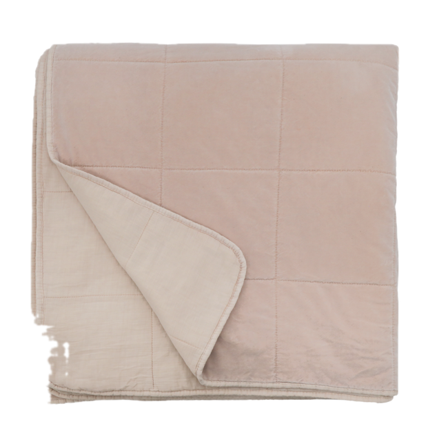 Photo of the Amsterdam | Coverlet ensemble.