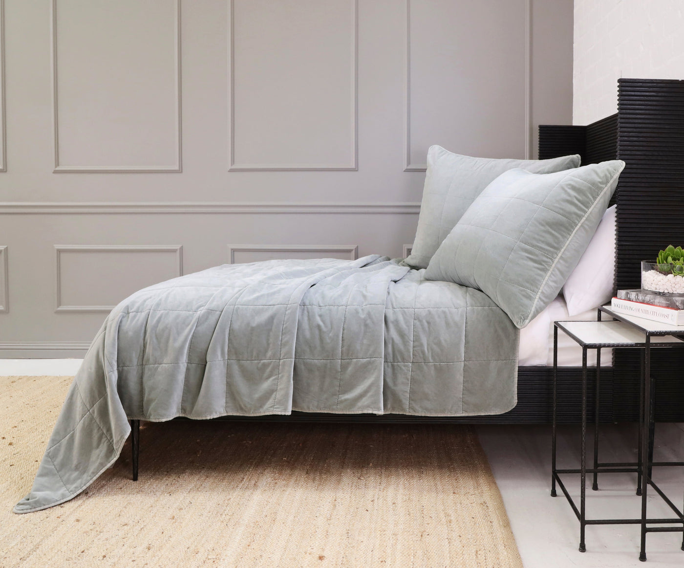 Amsterdam | Coverlet