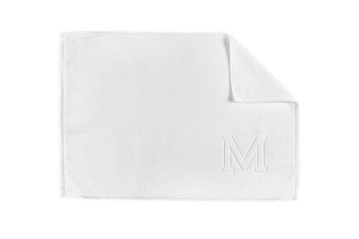 Photo of the Auberge | Tub Mat ensemble.
