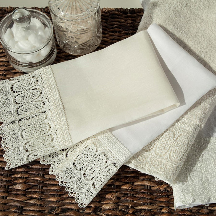 Photo of the Bonaire | Finger Tip Towel ensemble.