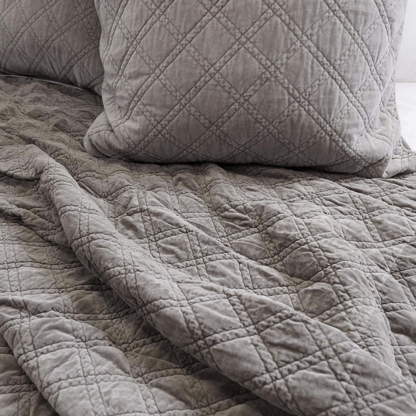 Brussels | Coverlet