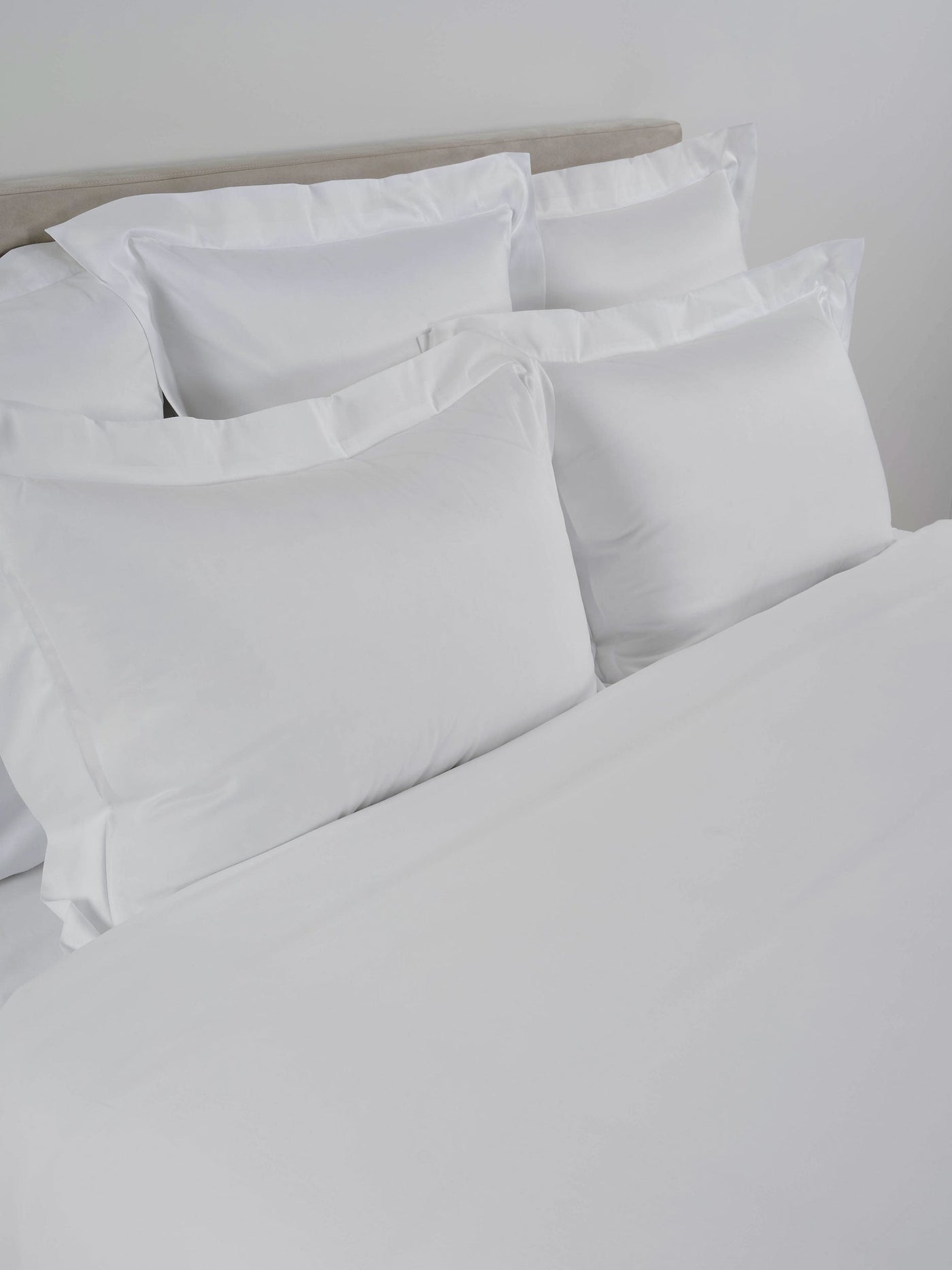 Amanda Pillowcase by Celso de Lemos - Detailed Product Image