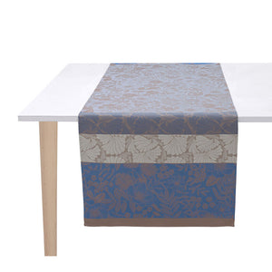Photo of the Cottage Cotton | Table Runner ensemble.