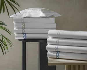 Photo of the Classic Chain | Flat Sheet ensemble.