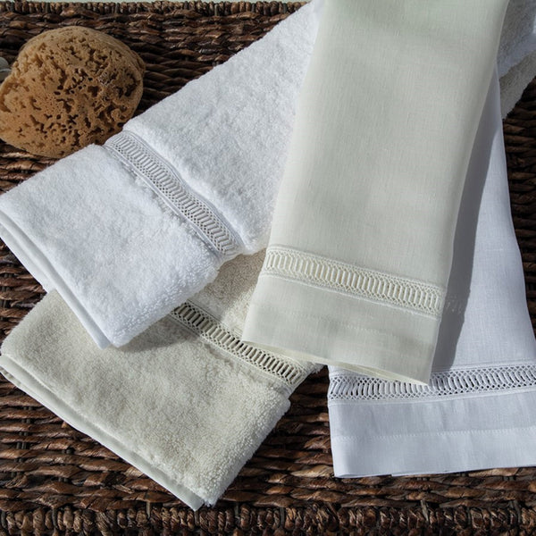 Photo of the Doric | Finger Tip Towel ensemble.