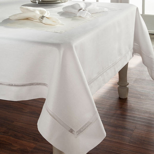Photo of the Doric | Dinner Napkins (Set of 6) ensemble.