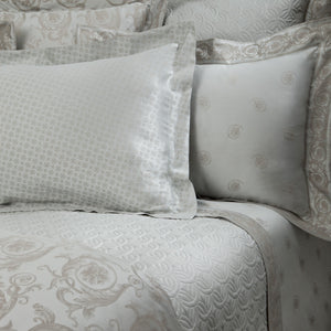 Photo of the Firenze | Yardage ensemble.