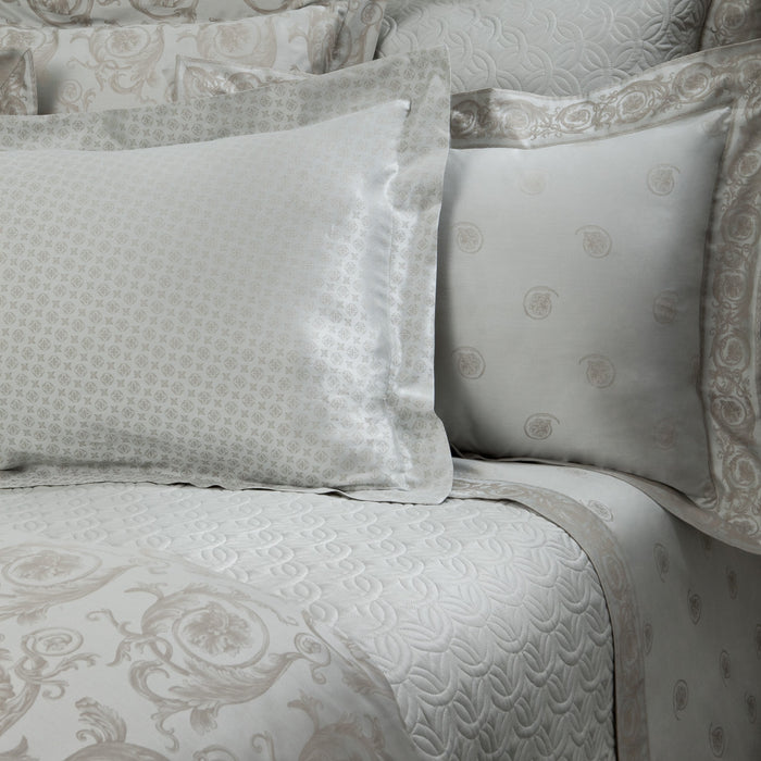 Photo of the Firenze | Yardage ensemble.