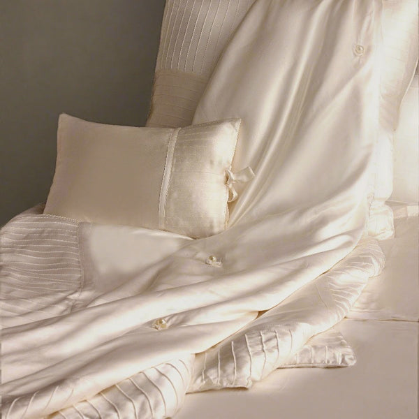 Photo of the French Pleat Silk-filled Throws ensemble.