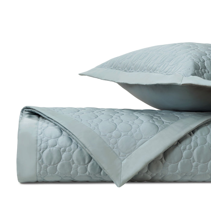Photo of the Globe | Quilted Swatch ensemble.
