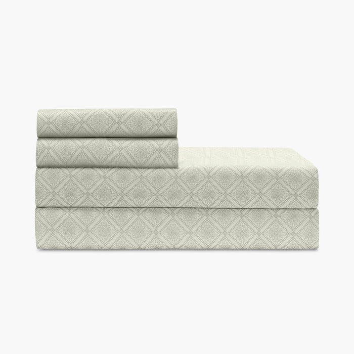 Photo of the Helena | Sheet Set ensemble.