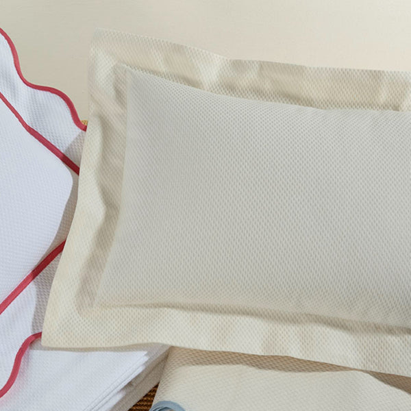 Photo of the Honeycomb | Coverlet (Plain Hem) ensemble.