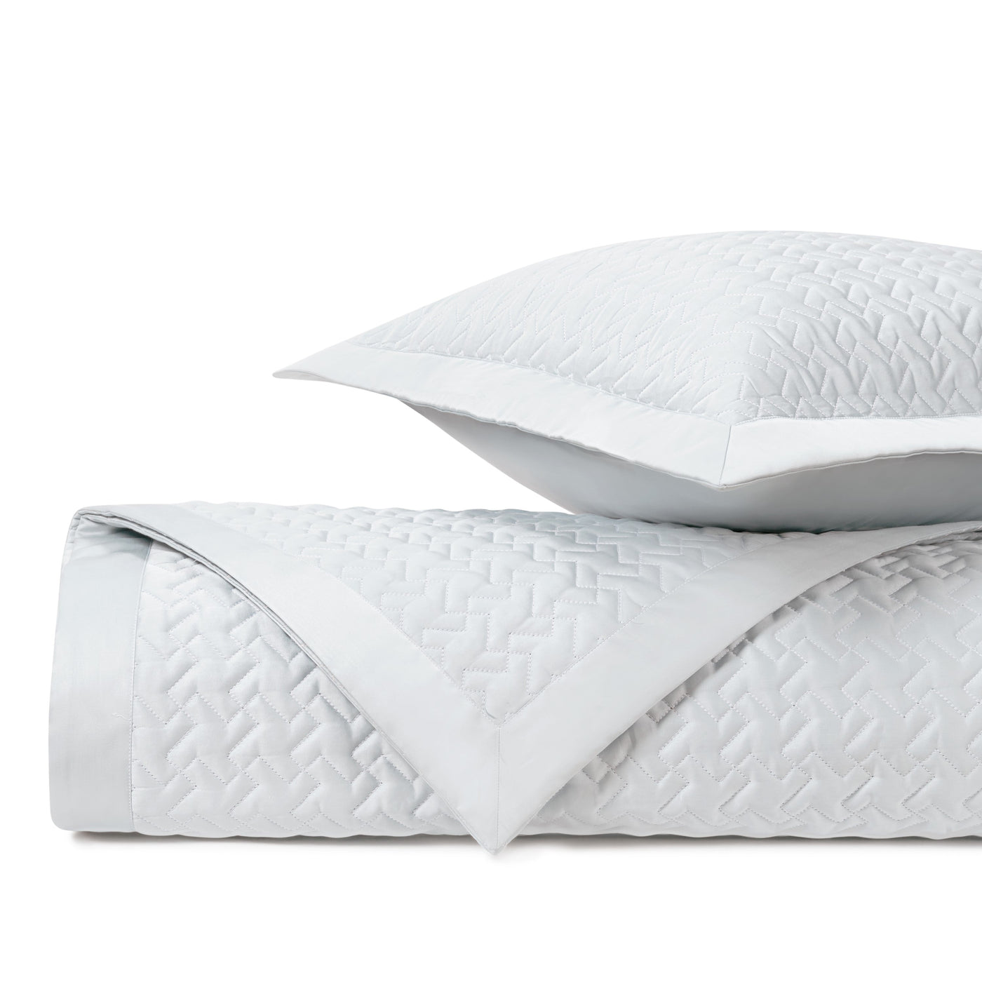 Houndstooth | Quilted Coverlet