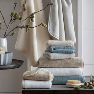 Photo of the Izmir | Bath Towel ensemble.