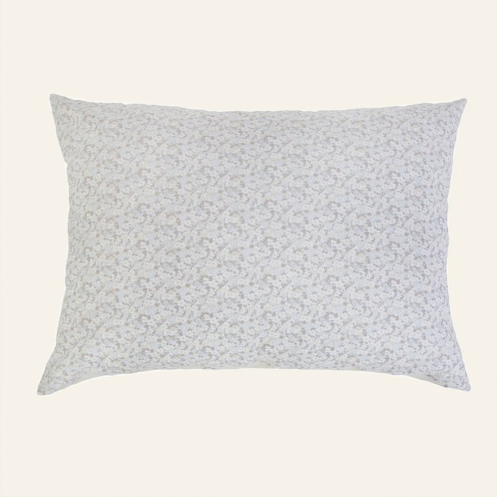 Photo of the June | Decorative Pillow ensemble.