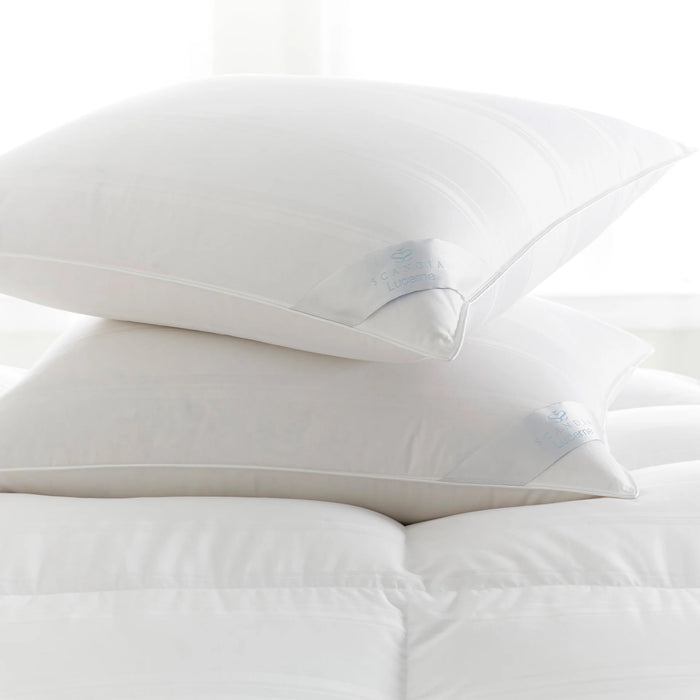 Photo of the Lucerne | Pillow ensemble.