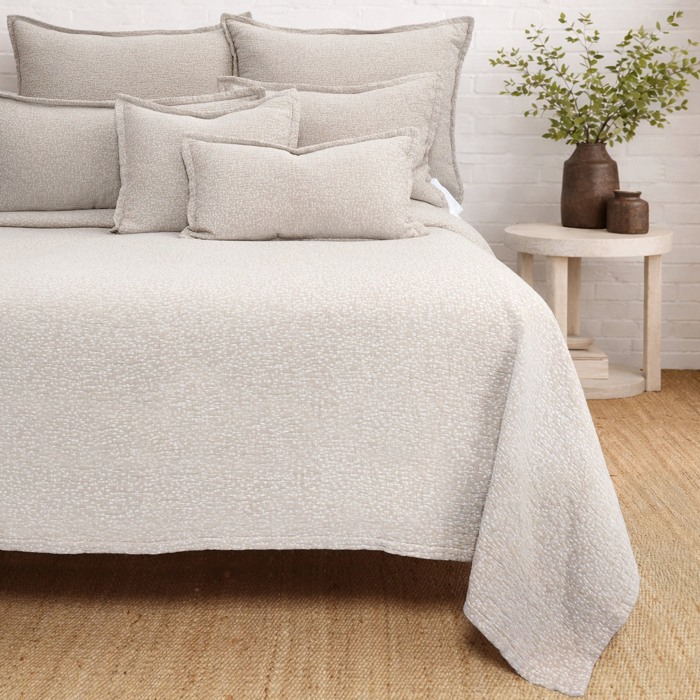 Malibu Matelassé | Decorative Pillow