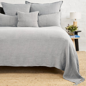 Photo of the Montauk | Blanket ensemble.