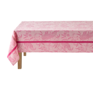 Photo of the À L'Orangerie | Tablecloth ensemble.