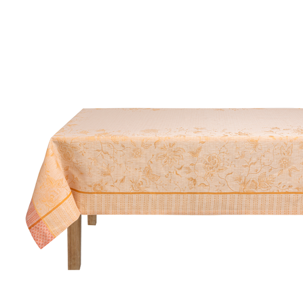 Photo of the Été Indien | Tablecloth ensemble.