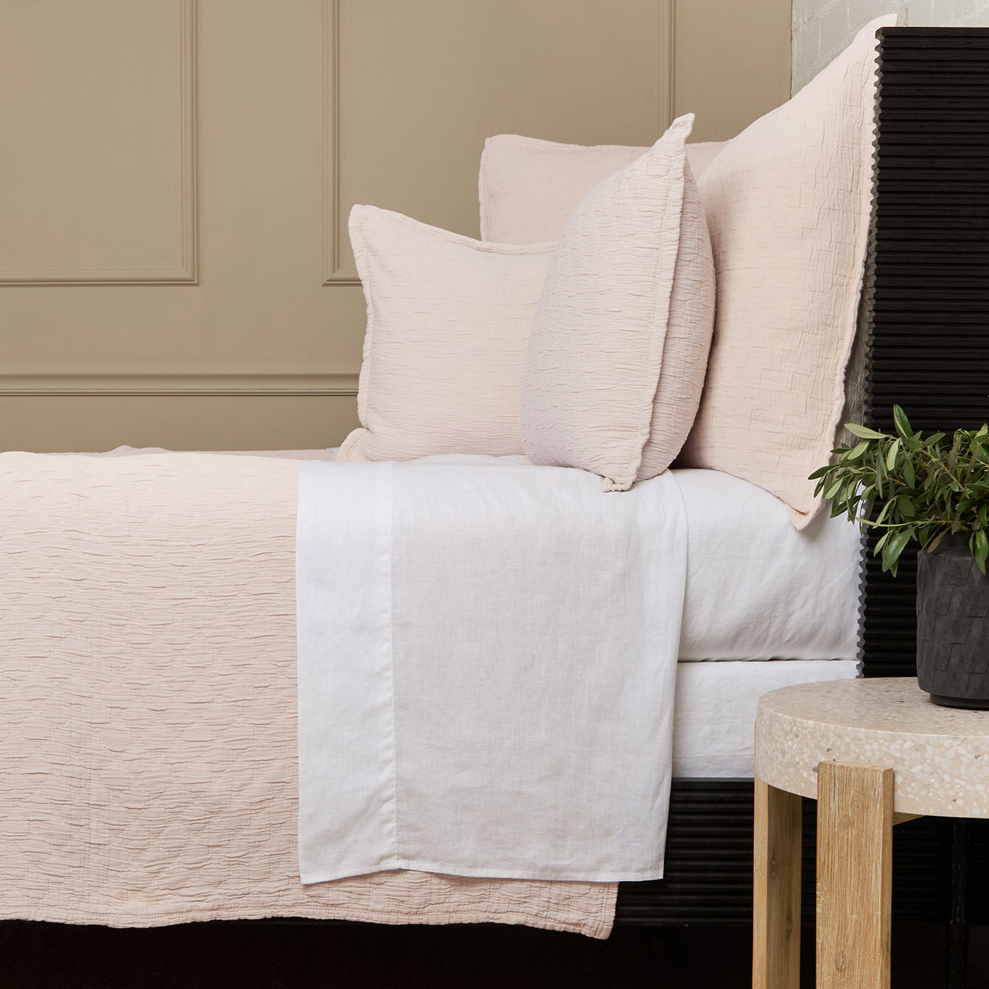 Ojai Matelassé | Coverlet