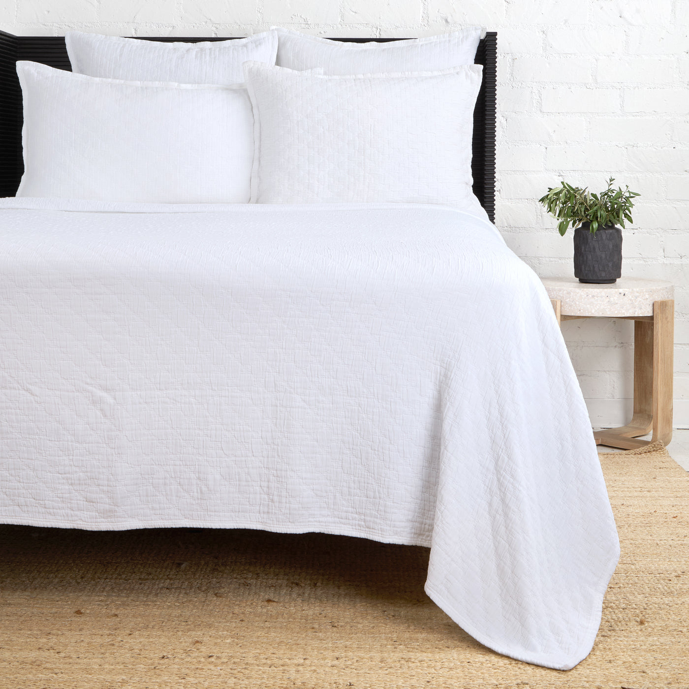Ojai Matelassé | Coverlet