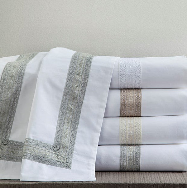 Photo of the Pamela | Fitted Sheet ensemble.