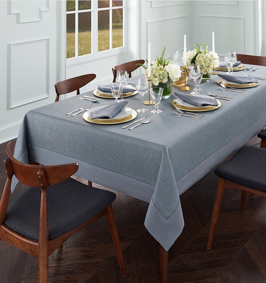 Sferra Reece | Tablecloth Flint/Gold