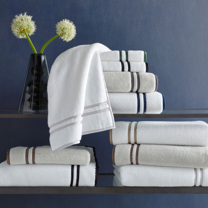 Photo of the Ribbons | Bath Sheet ensemble.