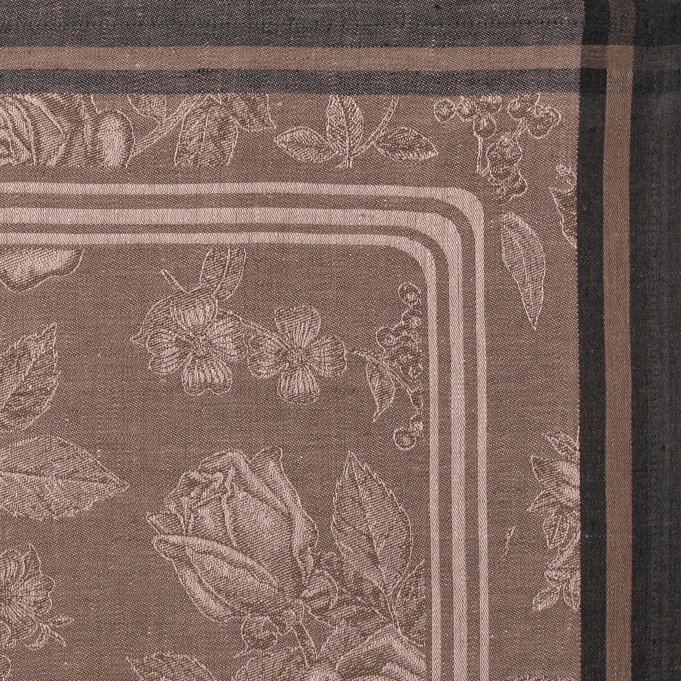 Romance | Table Runner