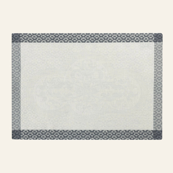 Photo of the Évasion Céleste | Placemat Set ensemble.