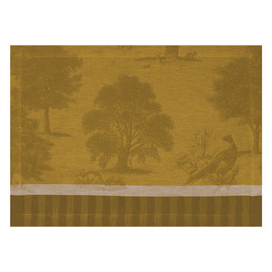 Photo of the Souveraine Linen | Placemat ensemble.