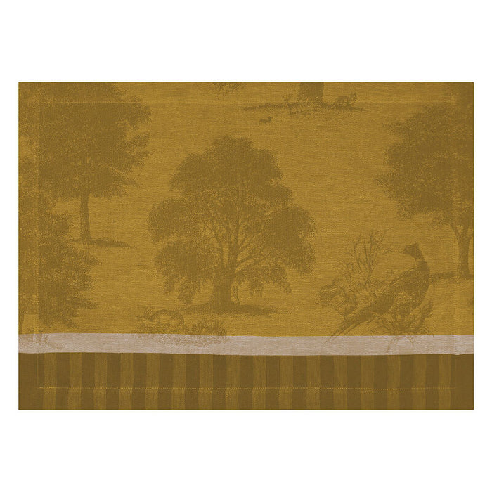 Photo of the Souveraine Linen | Placemat ensemble.