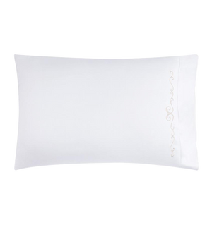 Photo of the SFERRA Giza 45 Severina | Pillowcase ensemble.