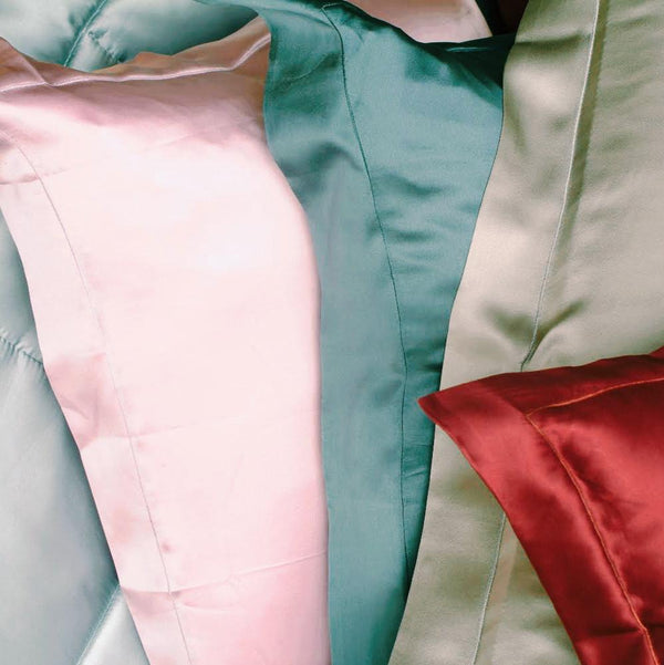 Photo of the Classic Silk Pillow Shams ensemble.