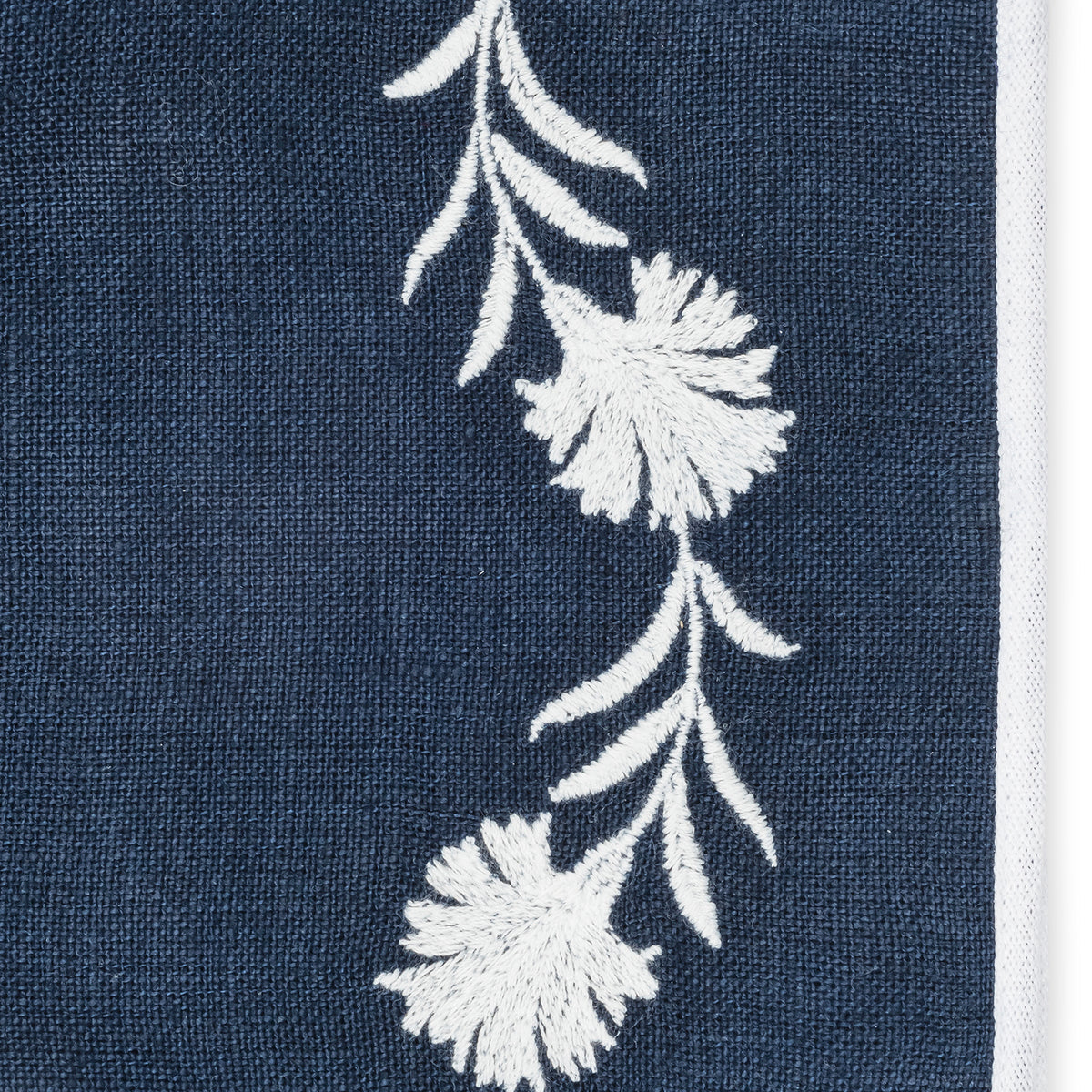 Daphne | Embroidered Tissue Box Cover